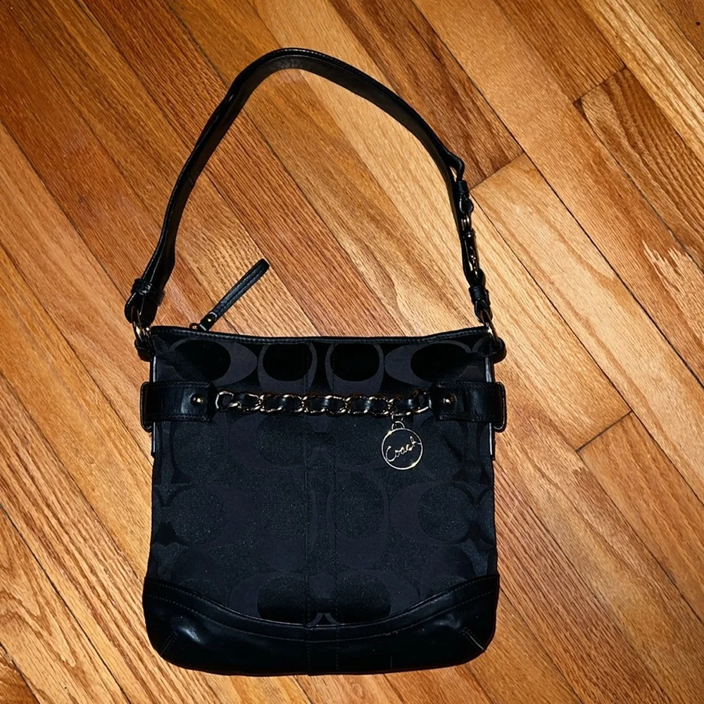 Coach Signature Chain Duffle - Picture 4 of 14